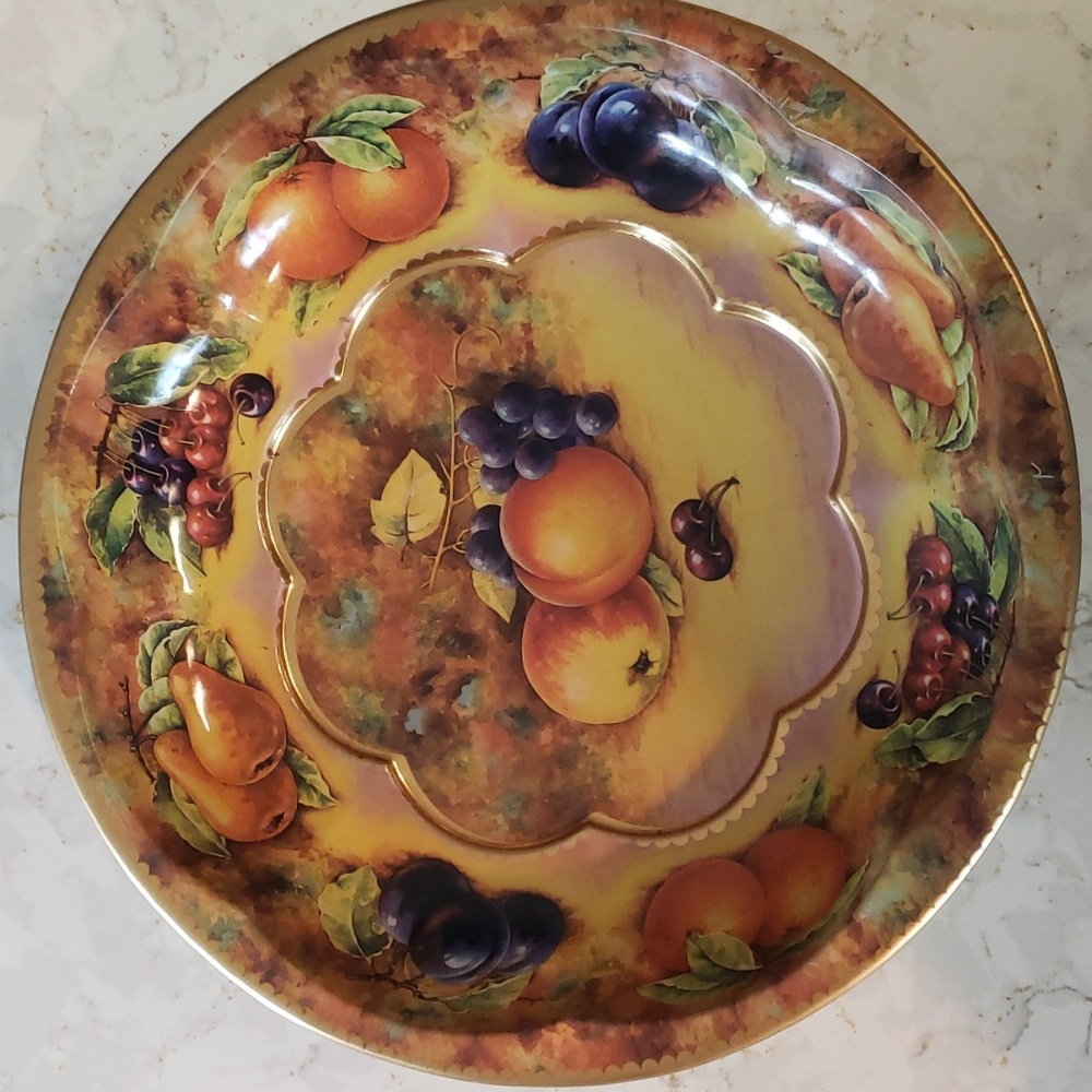 Vintage Daher Decorated Ware Fruit tin bowl